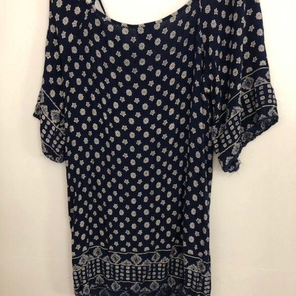 Dress - Picture 2 of 4